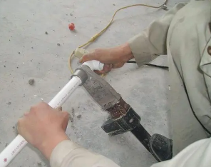 威信漏水维修电话
